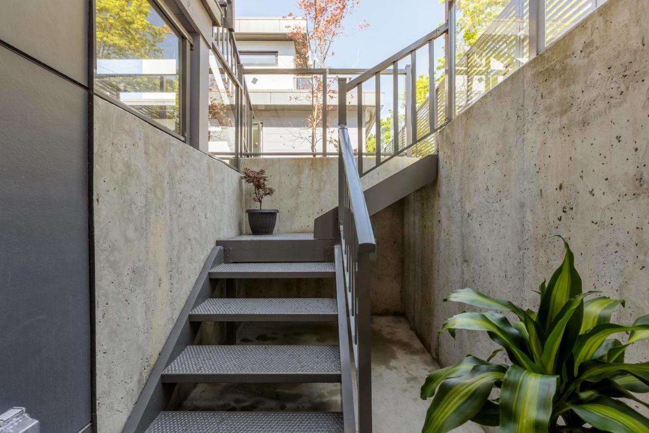 Cozy 3Bdr Suite Near Queen Elizabeth Park Vancouver Exterior photo